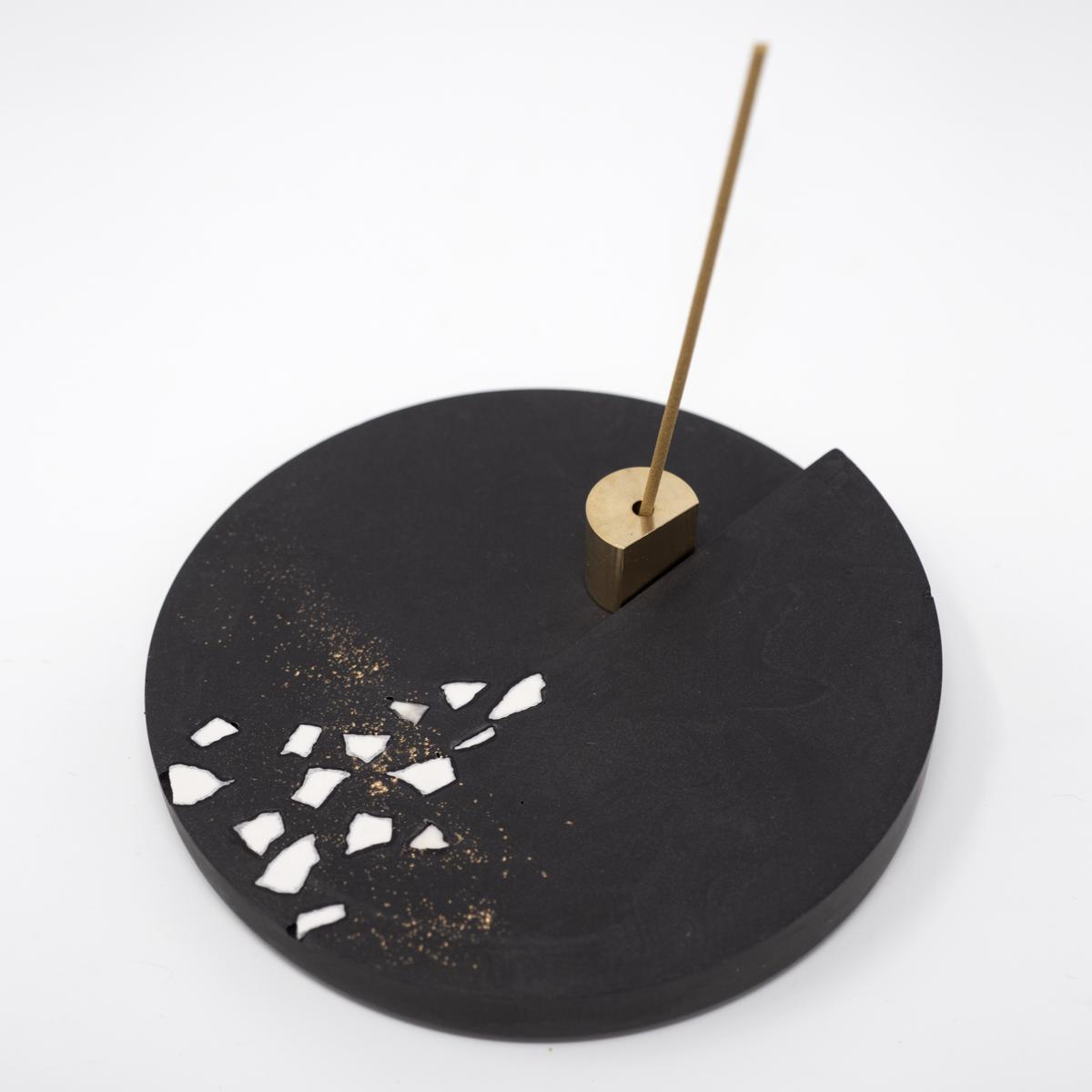 incense holder black top angle