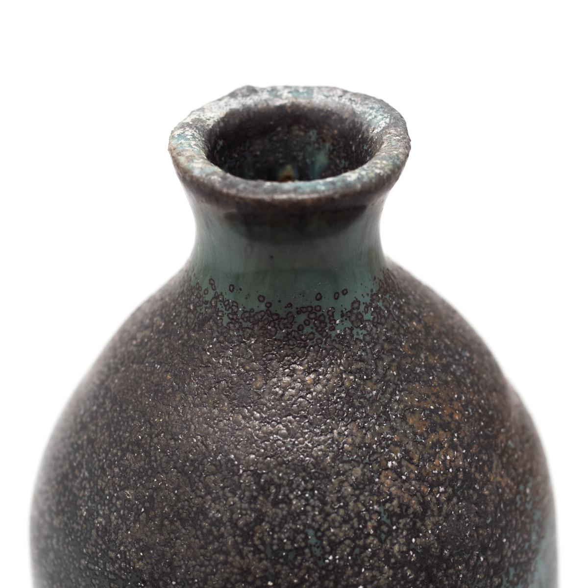 isao kimura turquoise black vase closeup