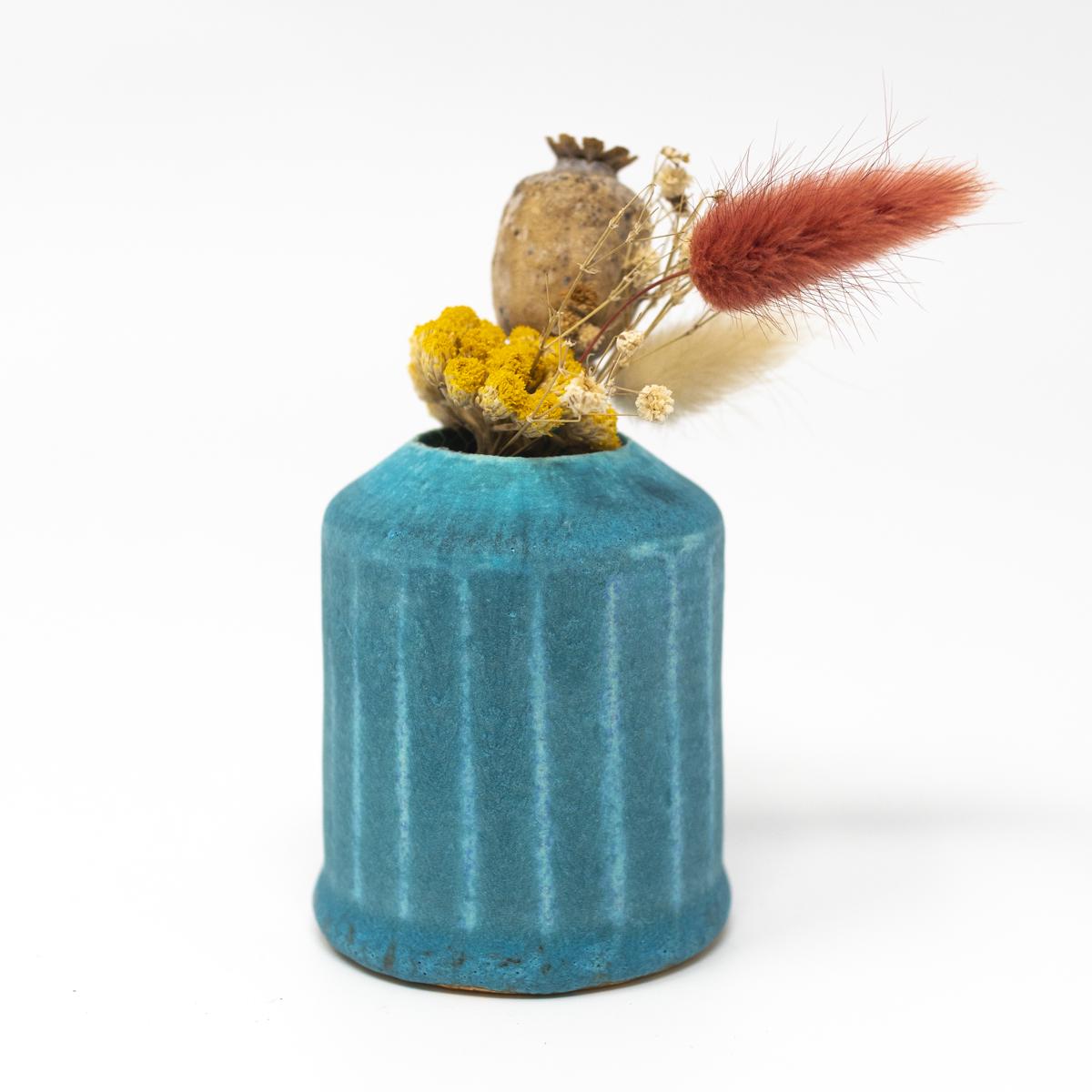 aya bud vase flower