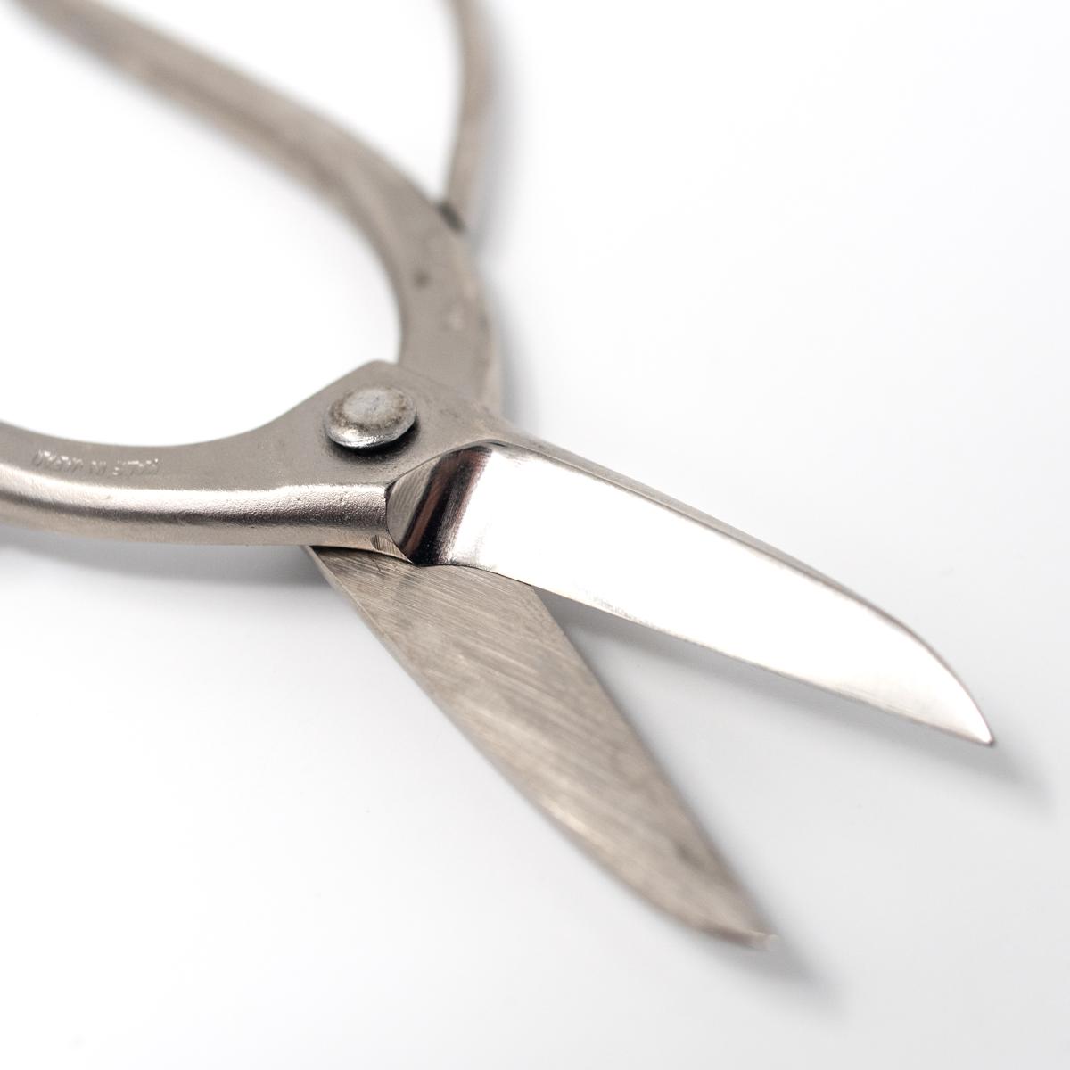masakuni scissors end closeup