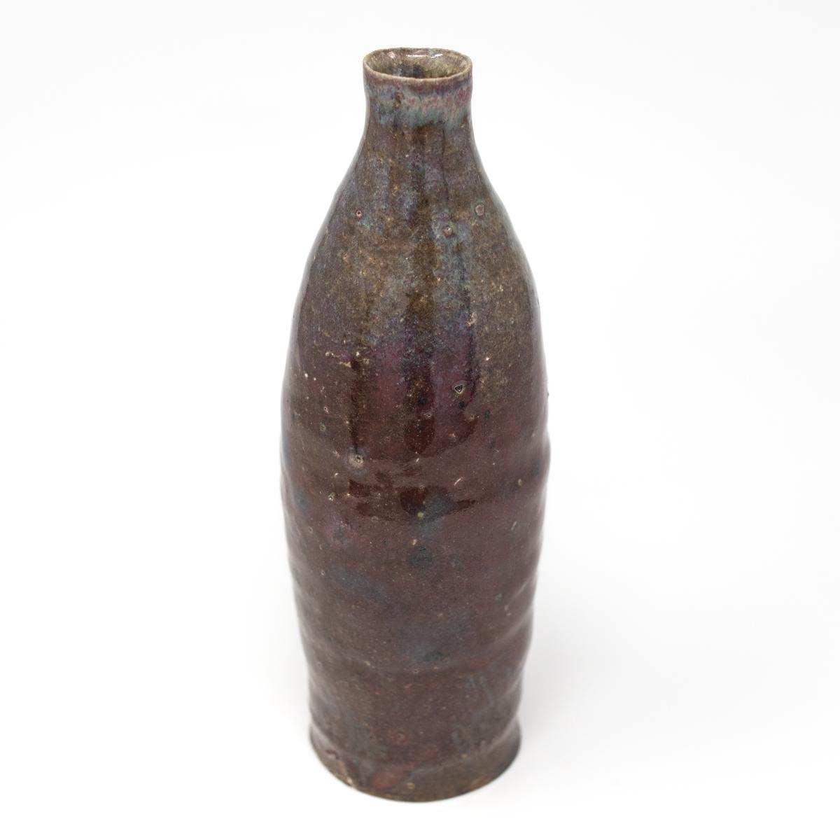 isao vase tall side angle