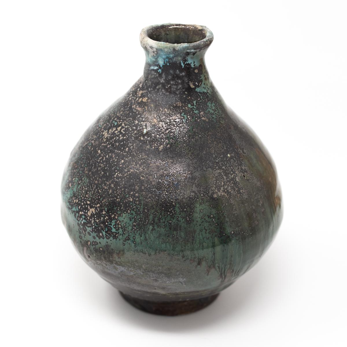 isao kimura blue black vase side