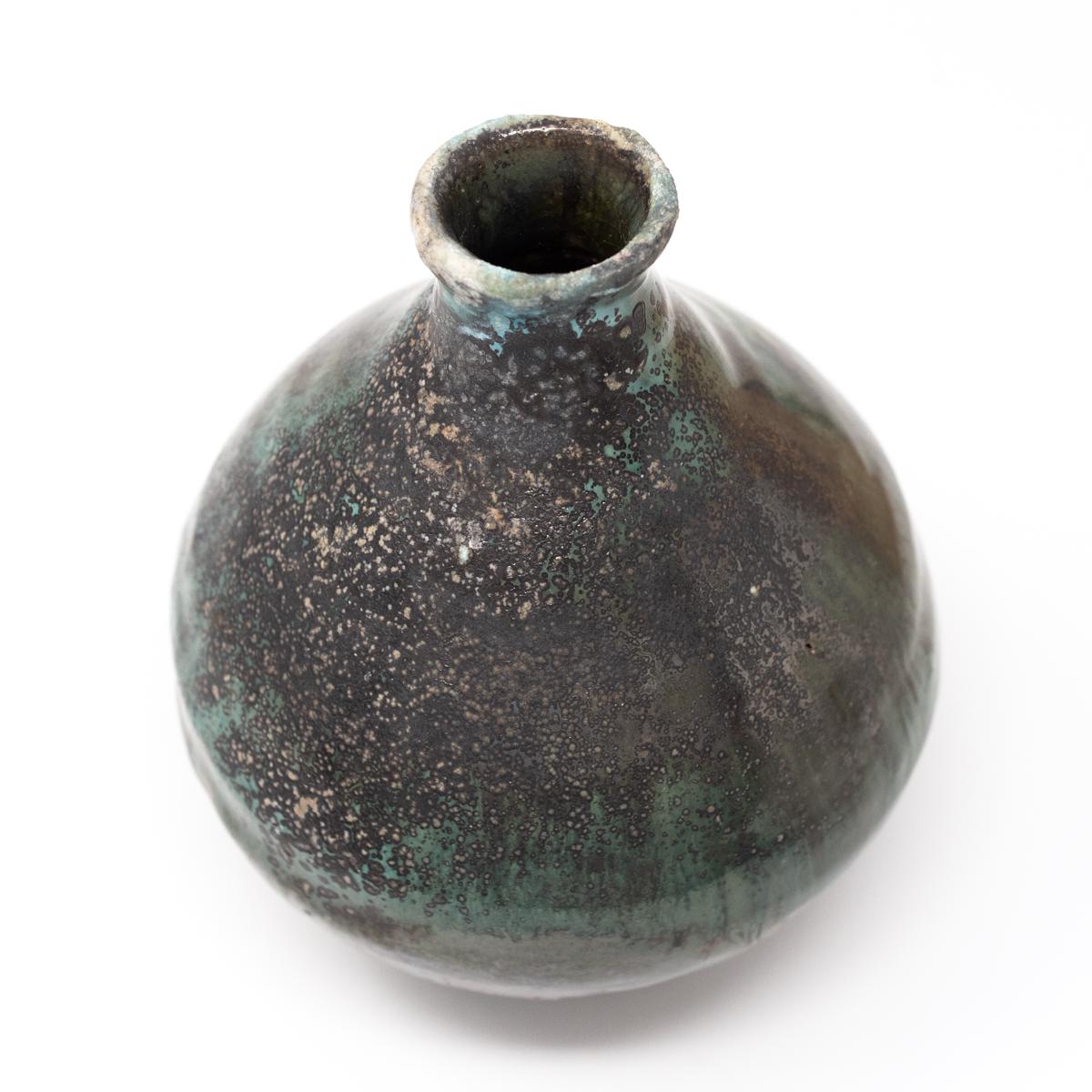 isao kimura blue black vase