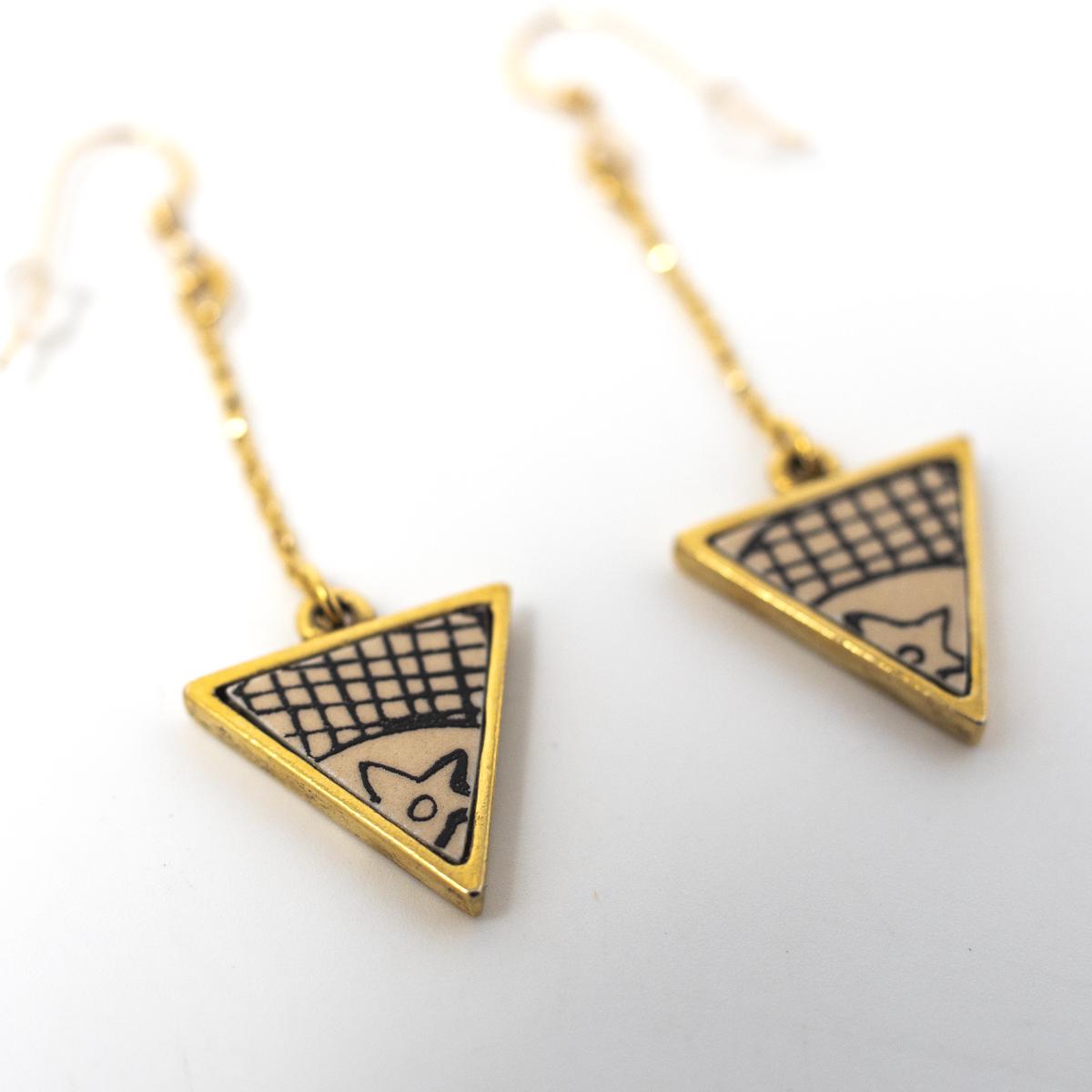 Nozomi Project earrings blue white closeup reverse