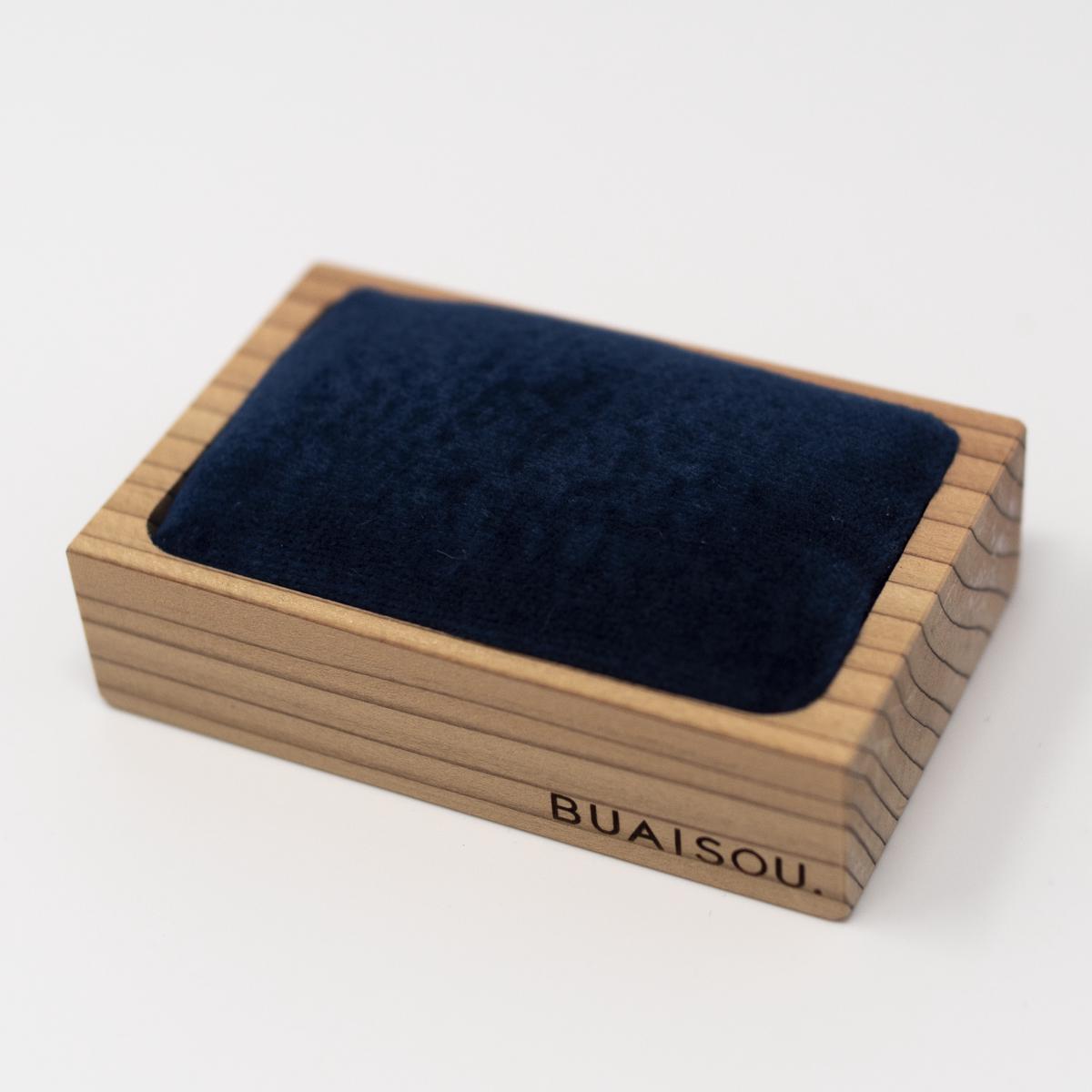 buaisou pincushion open front