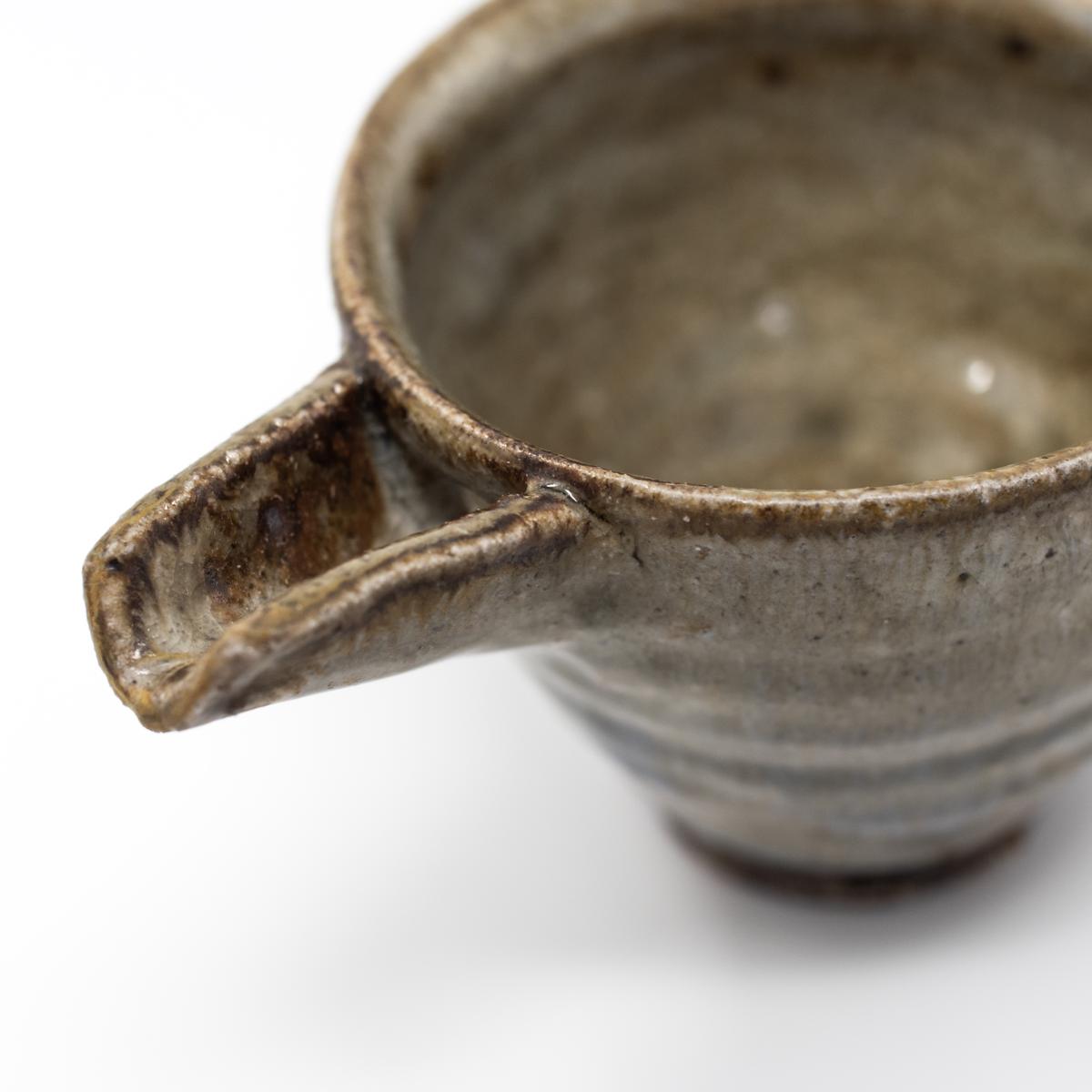 isao pitcher 2 top closeup
