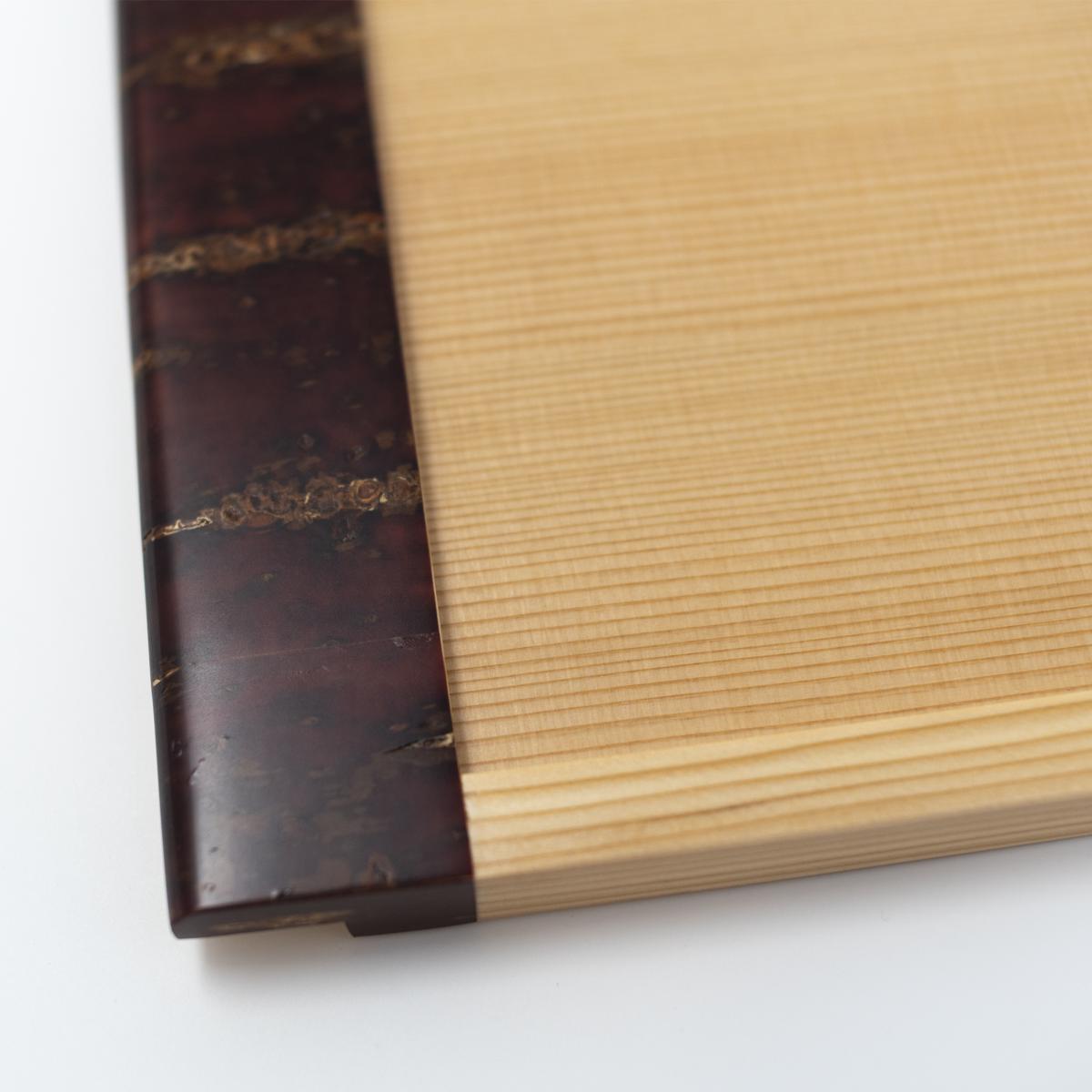 Tomioka light and dark tray closeup