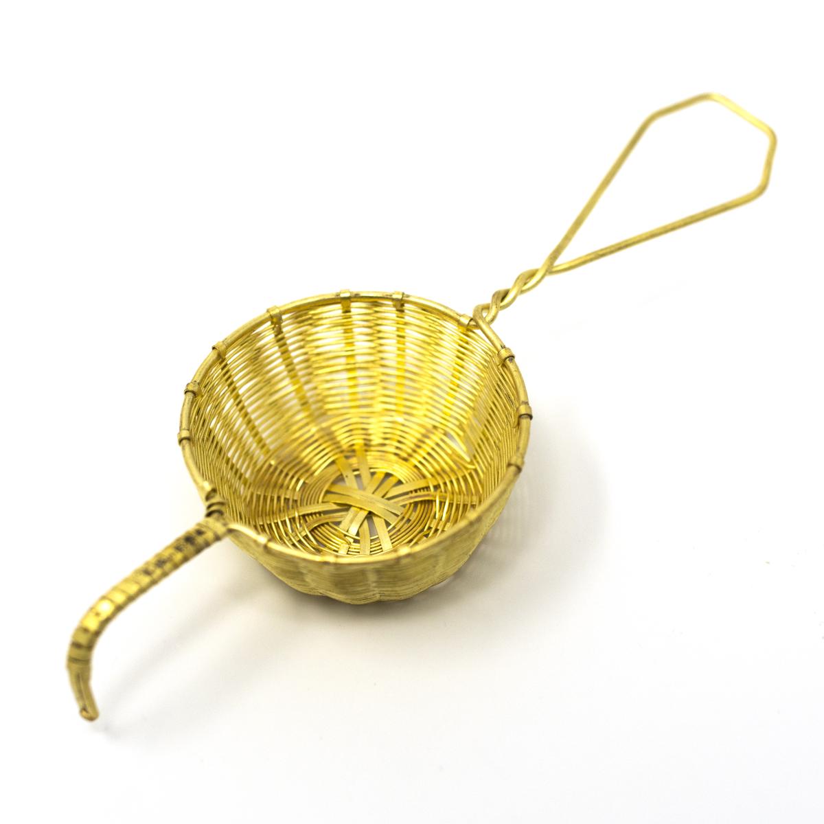 be oom tea strainer top