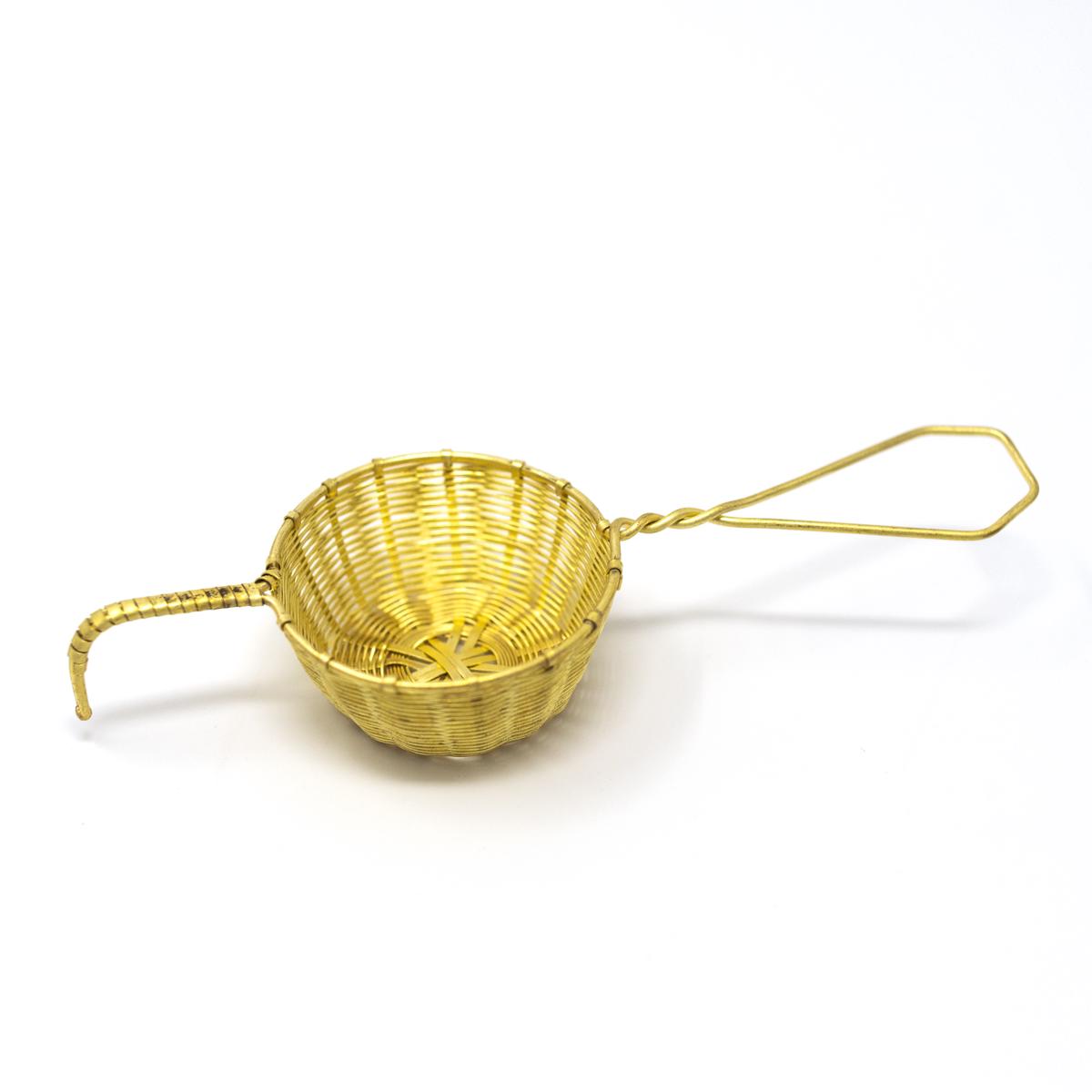be oom tea strainer side angle