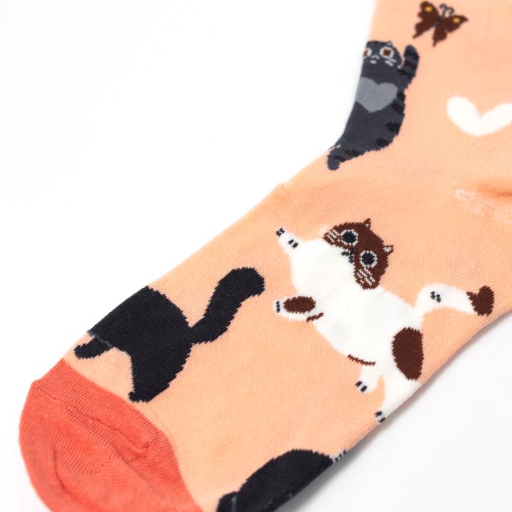 general salmon cat socks closeup end