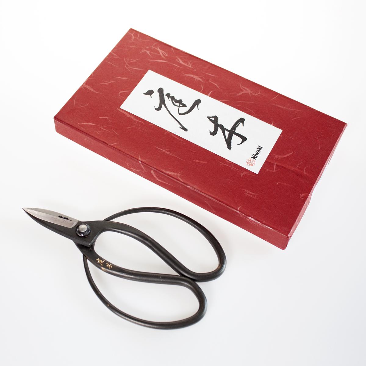 large cutters closeup box