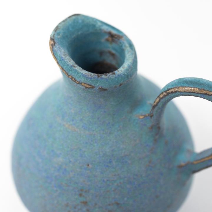 aya jug antique blue closeup top down