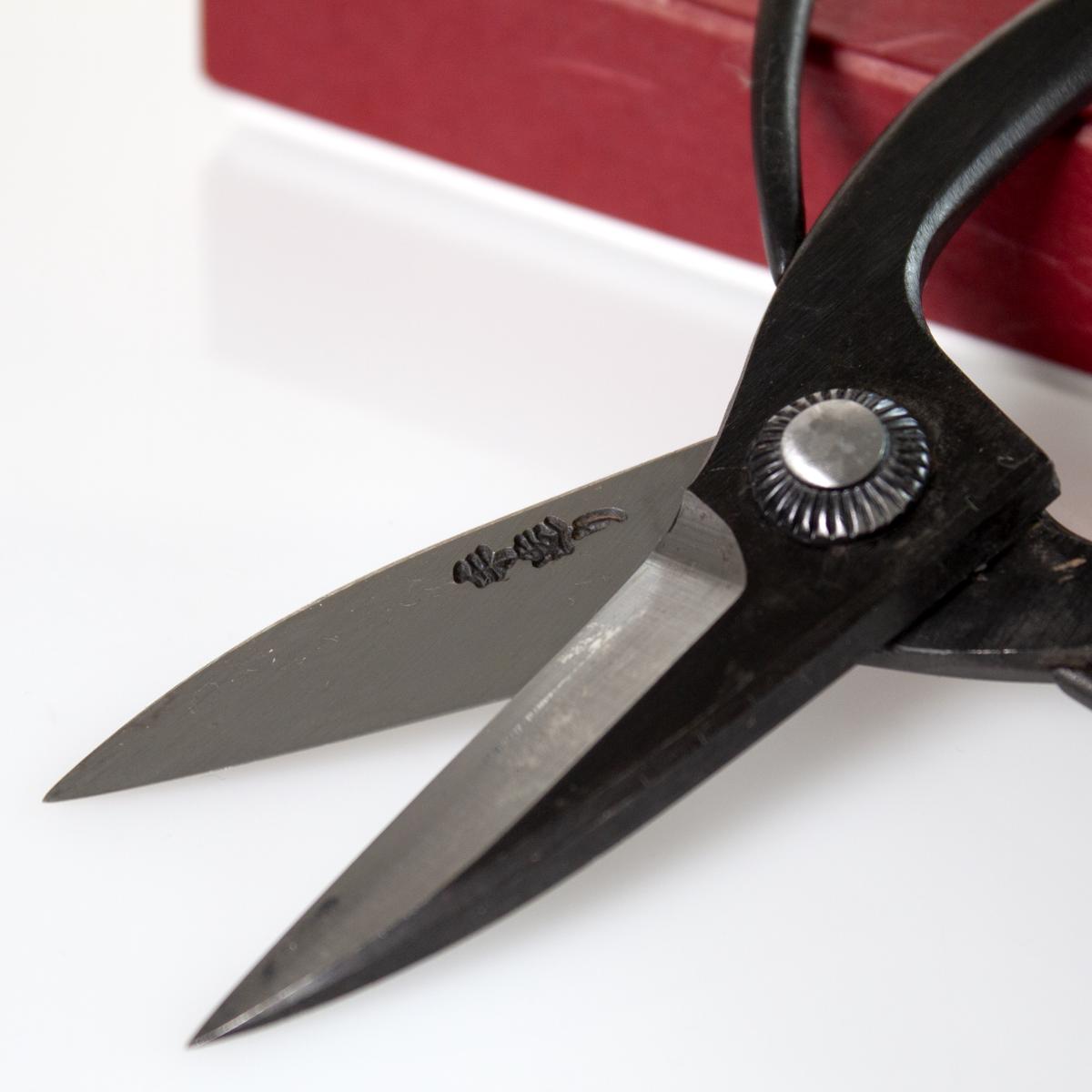 large cutters closeup