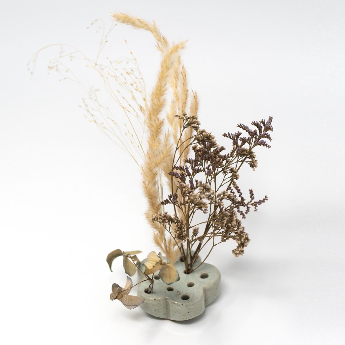 be oom ikebana small white top angle