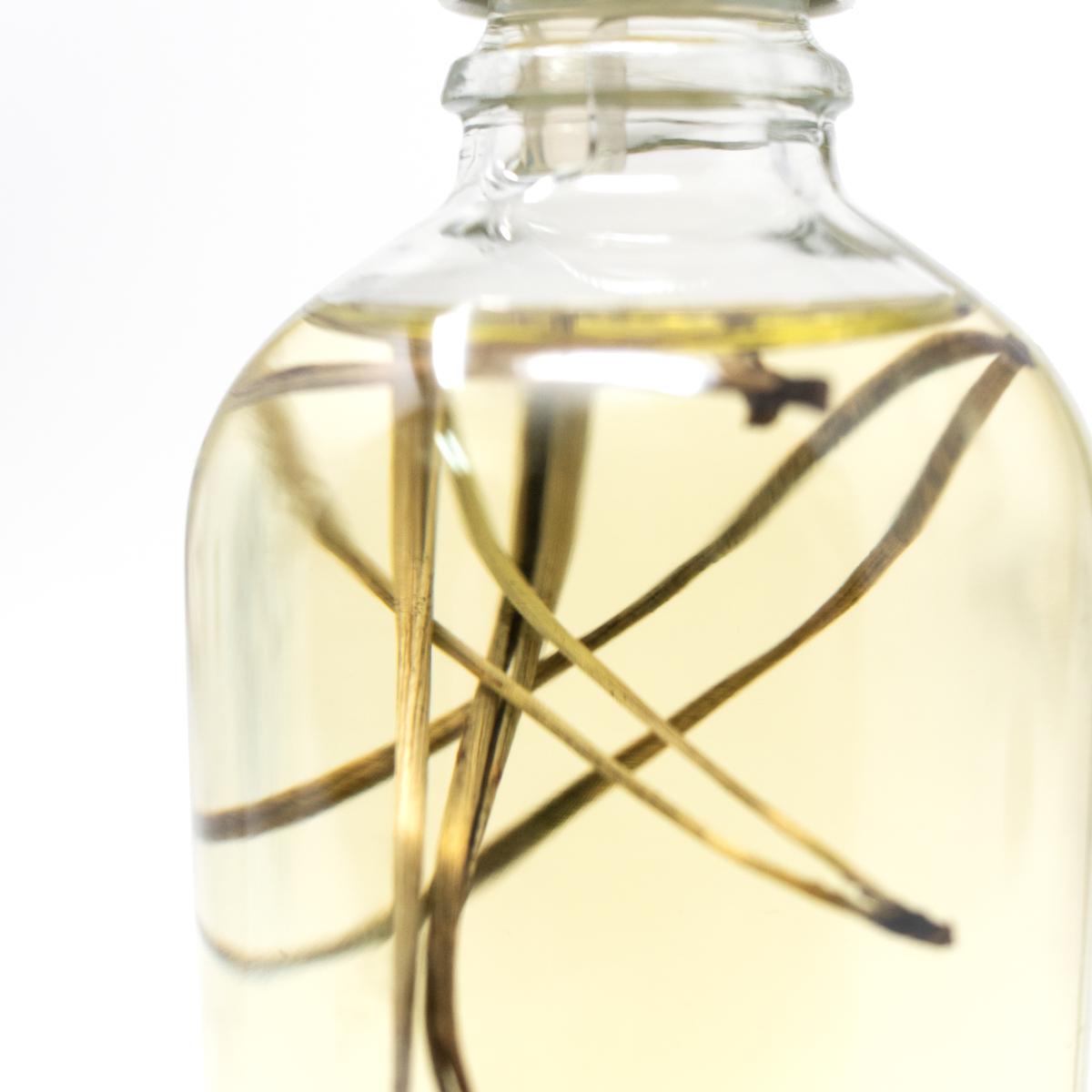 pine sea sense oil closeup