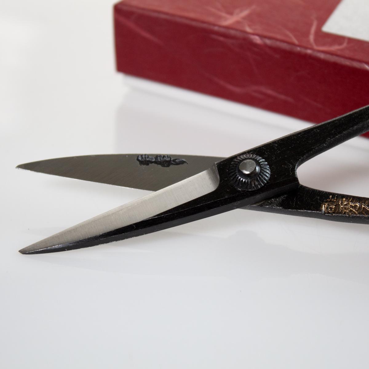 long cutters closeup