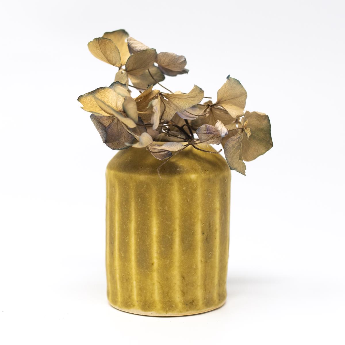 aya yellow vase flowers