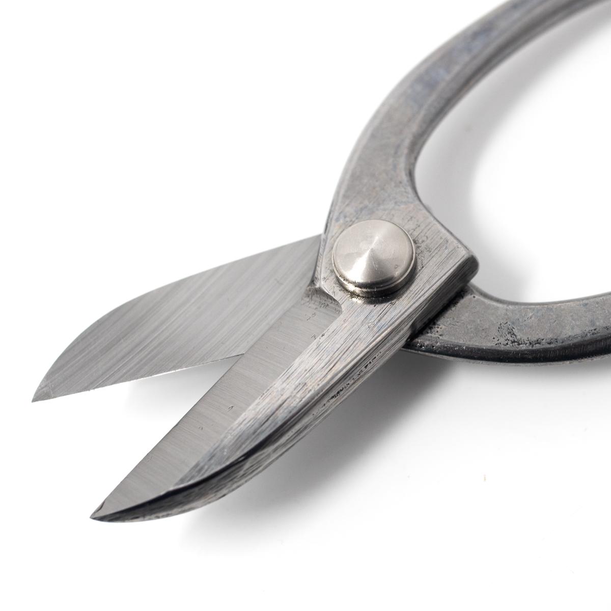 sekibokka ikenobo scissors blade end closeup