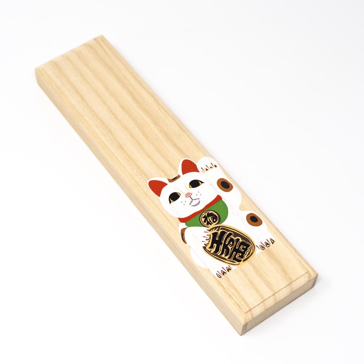hyozaemon cat chopsticks box angle