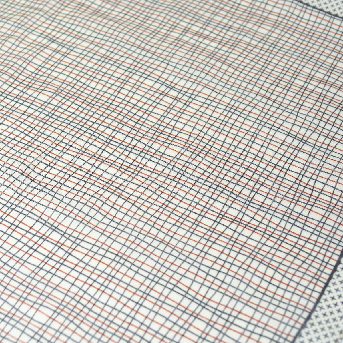 kiriko grid pattern cloth top angle