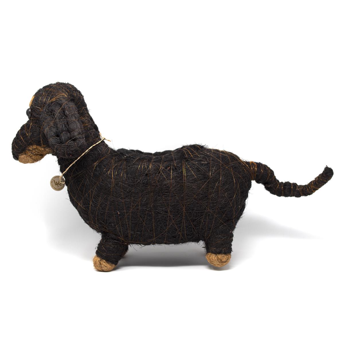 lihka black dog side