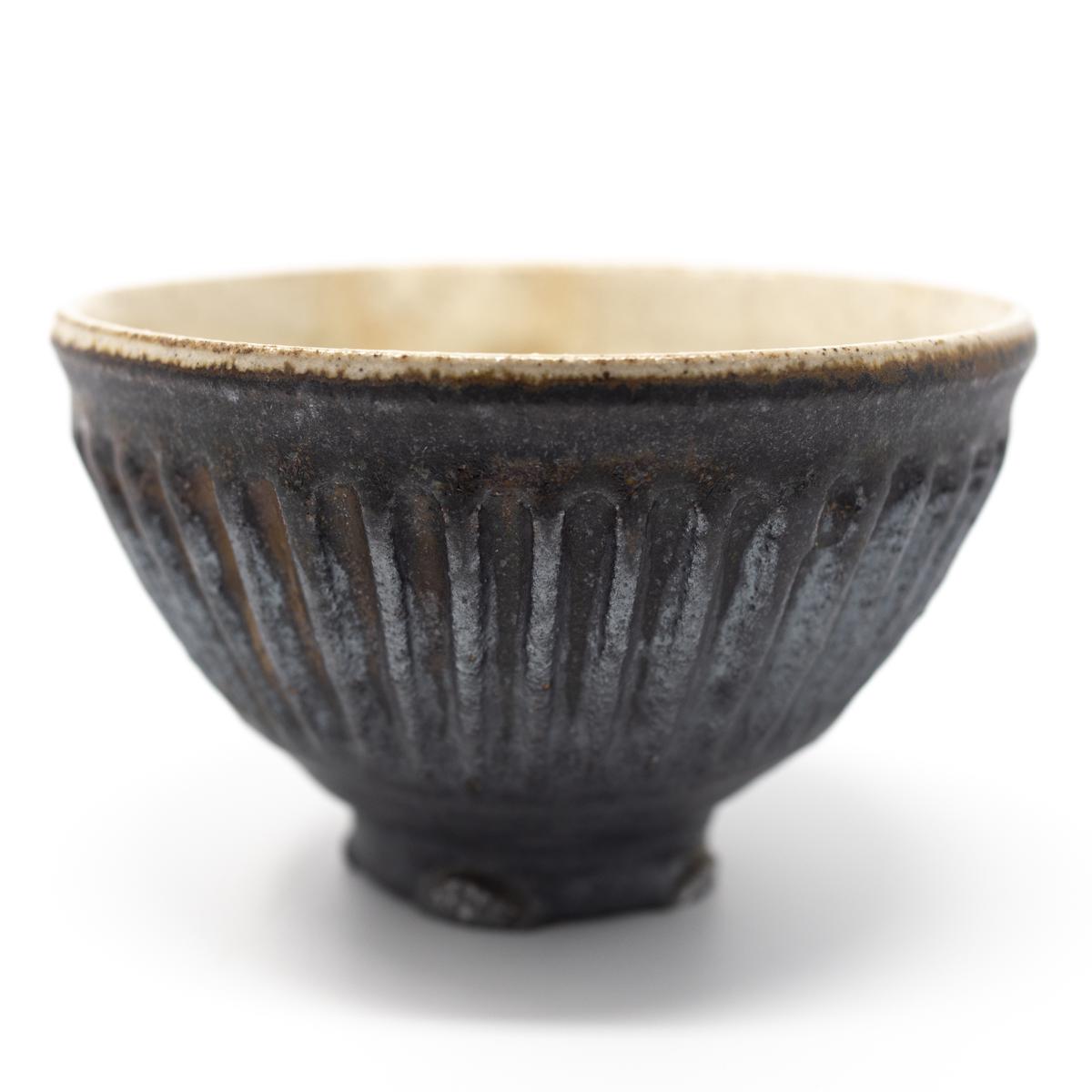 mashiko small black side bowl side closeup