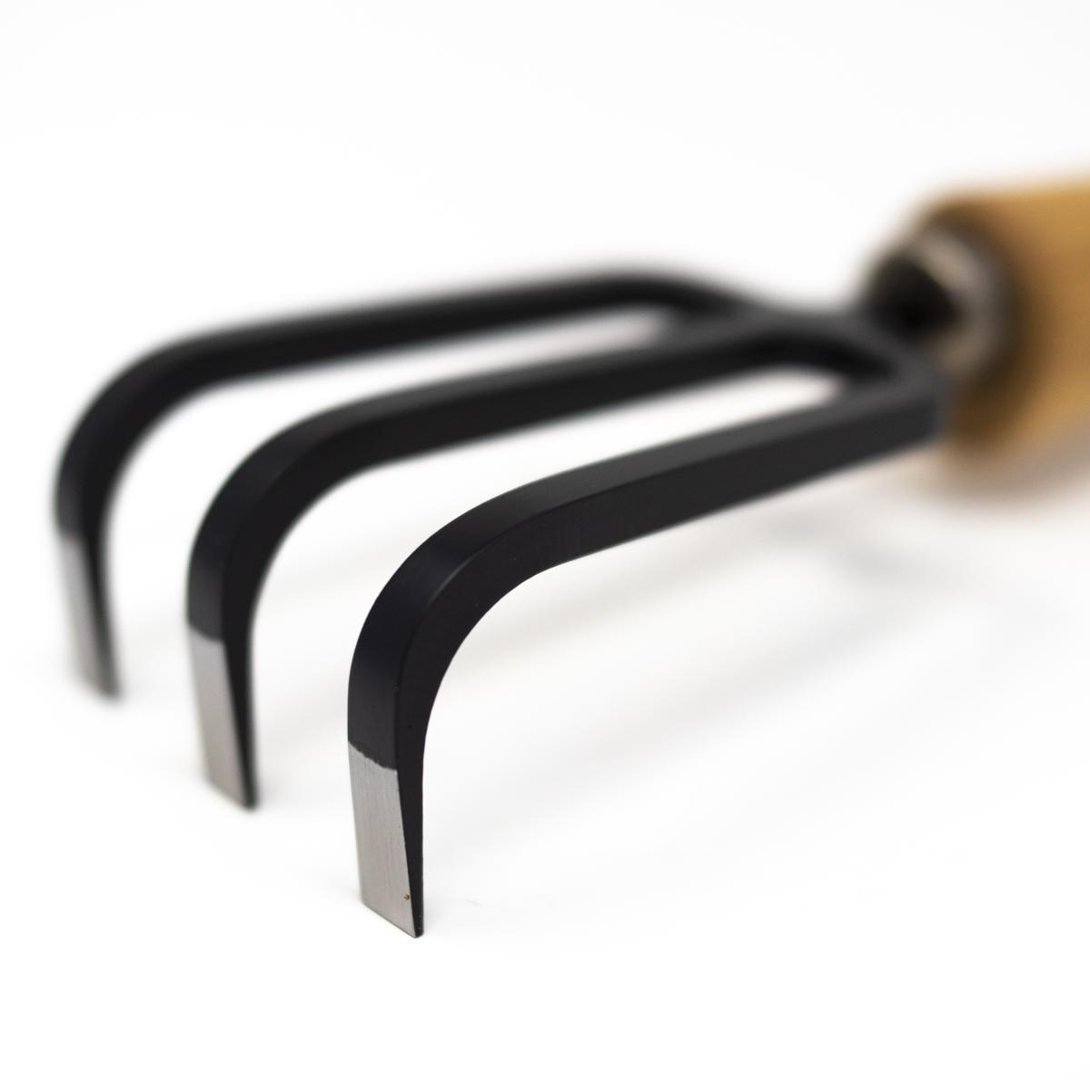 niwaki hand rake closeup end angle