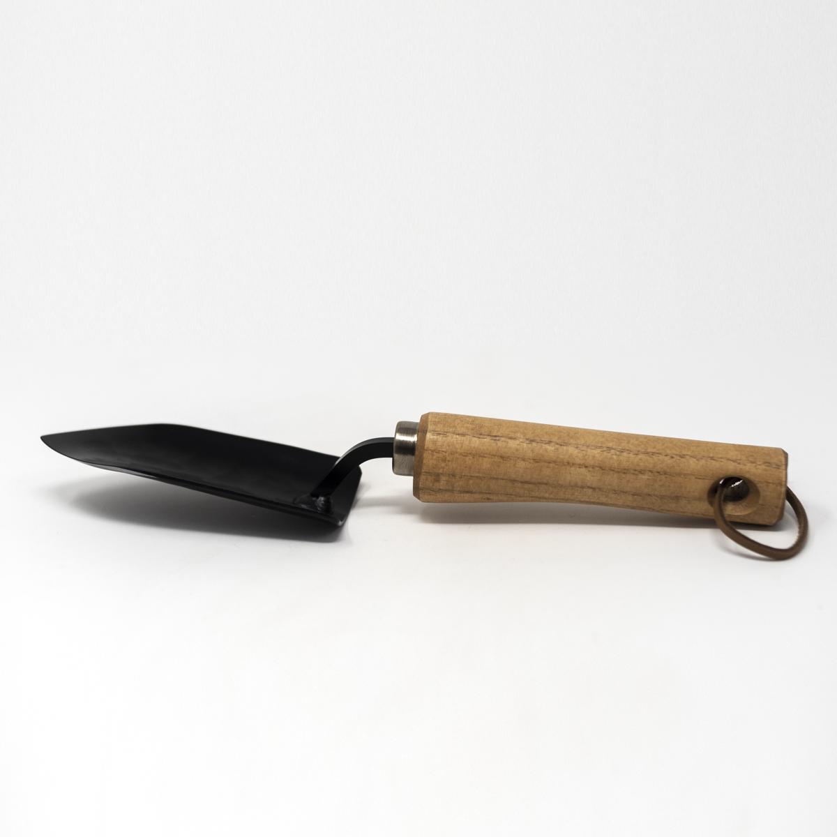 niwaki garden trowel side
