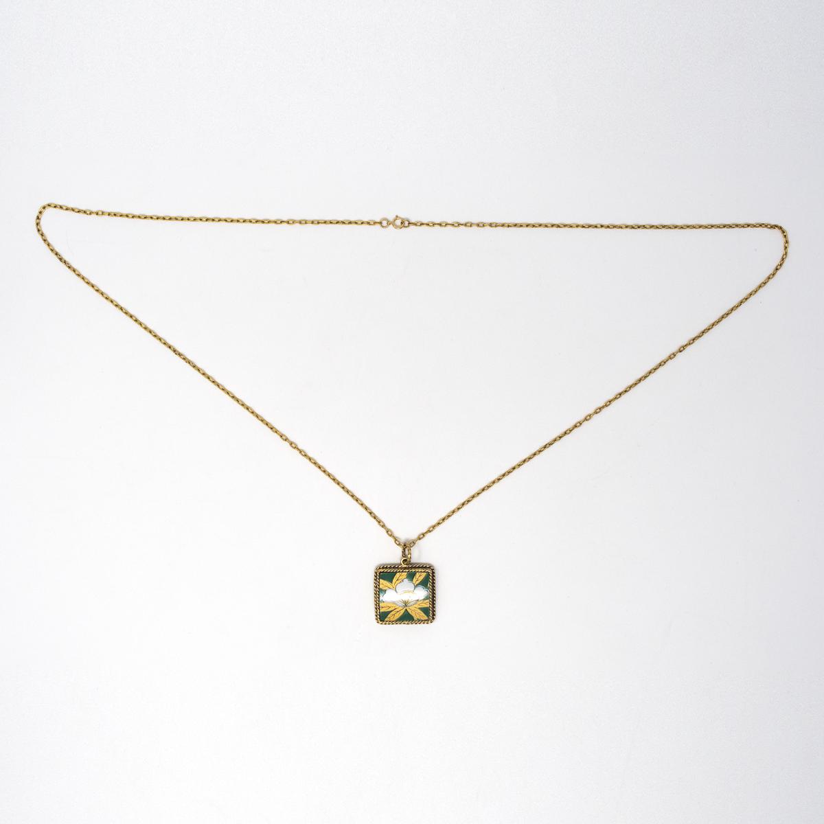 necklace 2 top