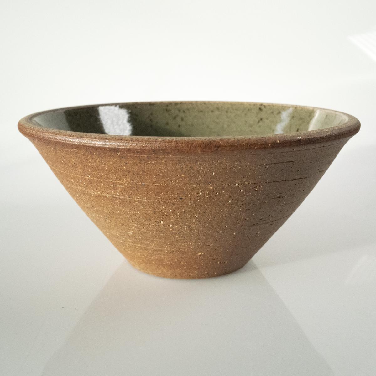 green serving bowl side