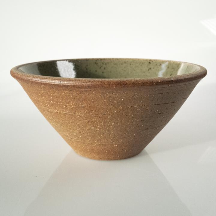 green serving bowl side
