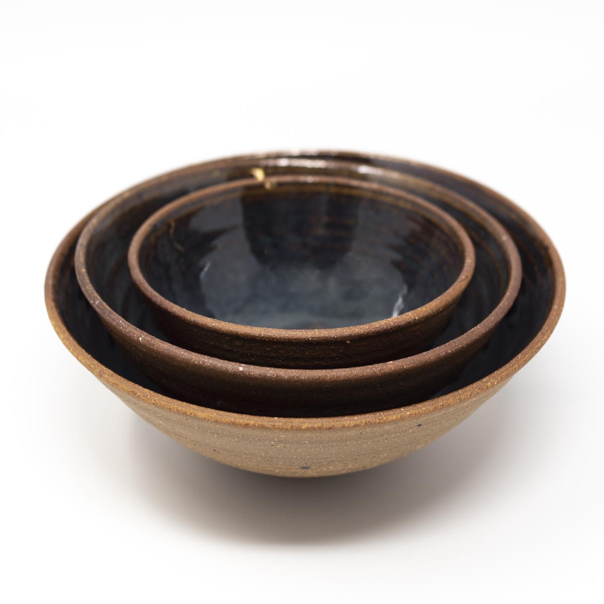 lisa armour brown blue bowl set side angle