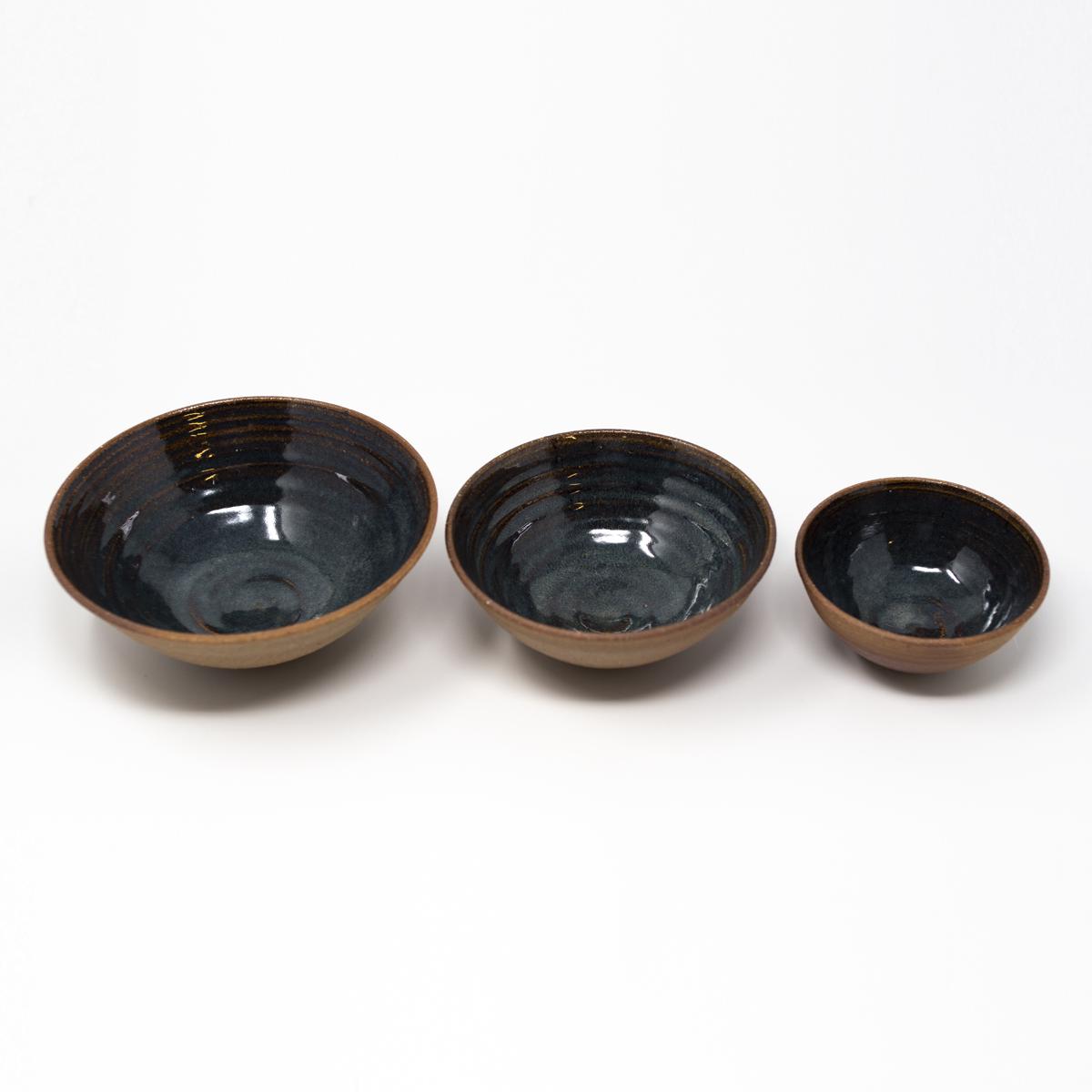 lisa armour brown blue bowl set all side
