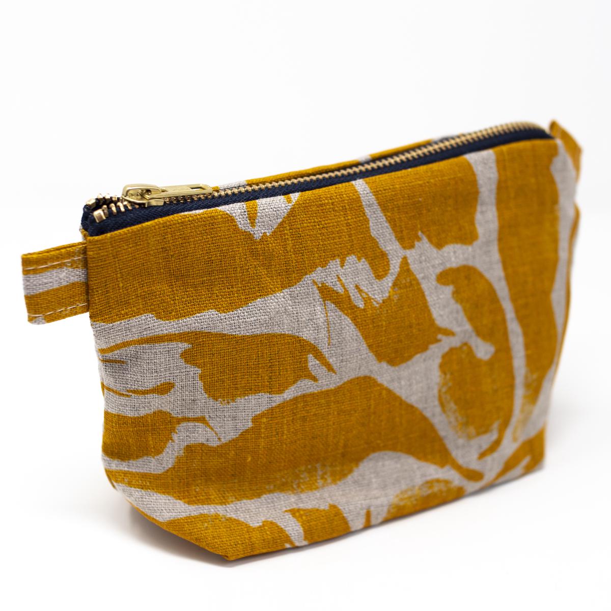 blasta henriet washbag side angle