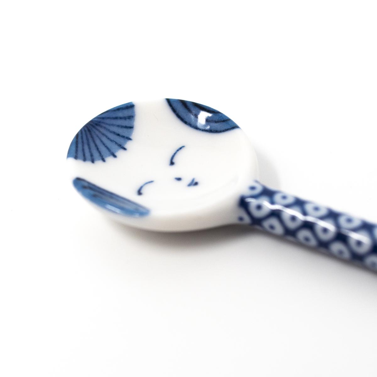 kiriko smile spoon closeup