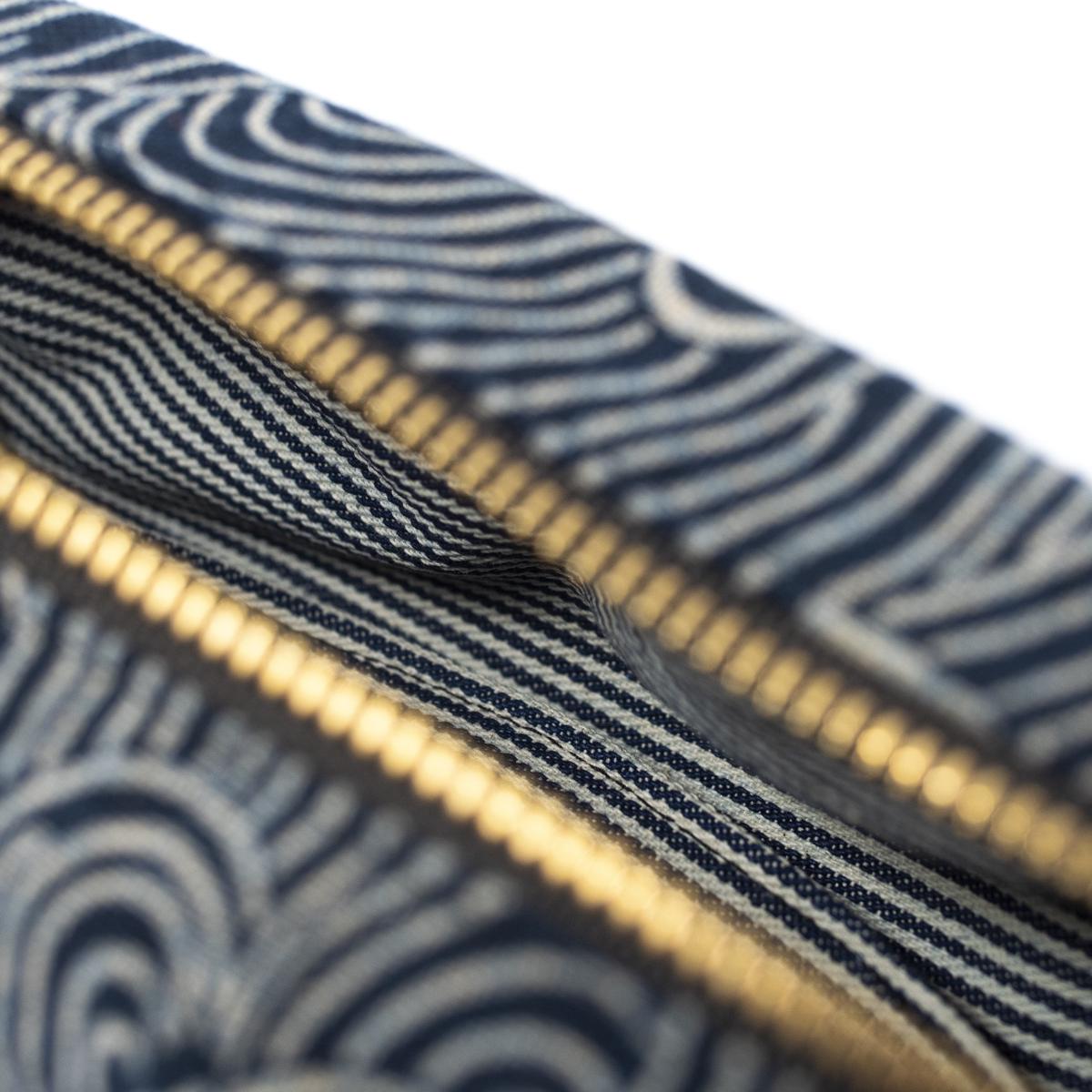 Kiriko made wave purse inside
