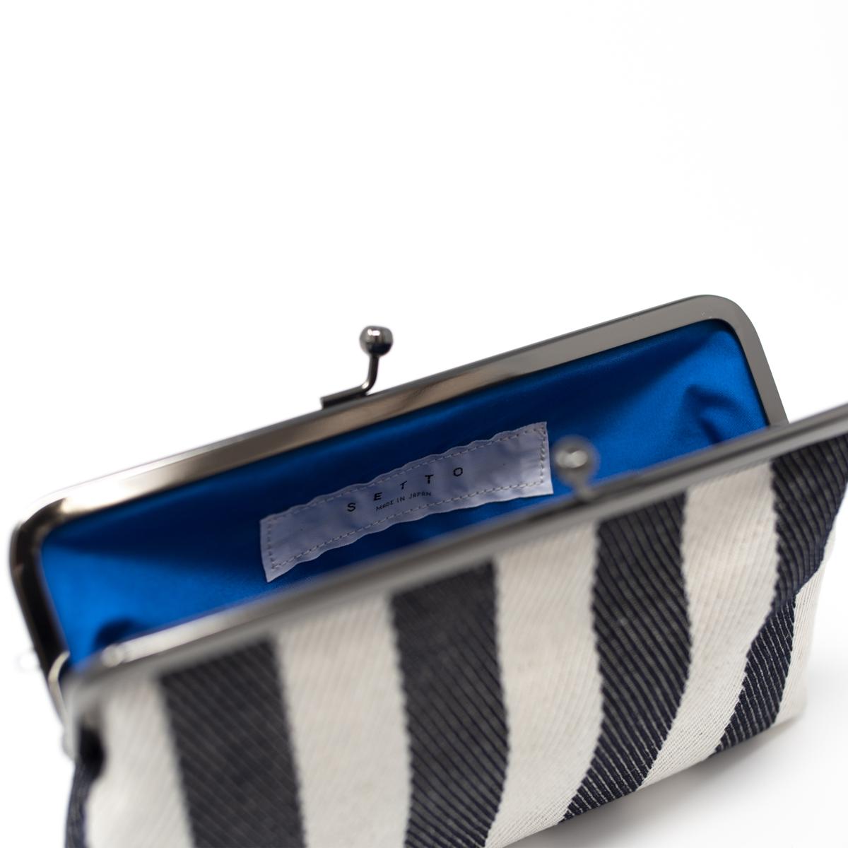 setto large purse inside