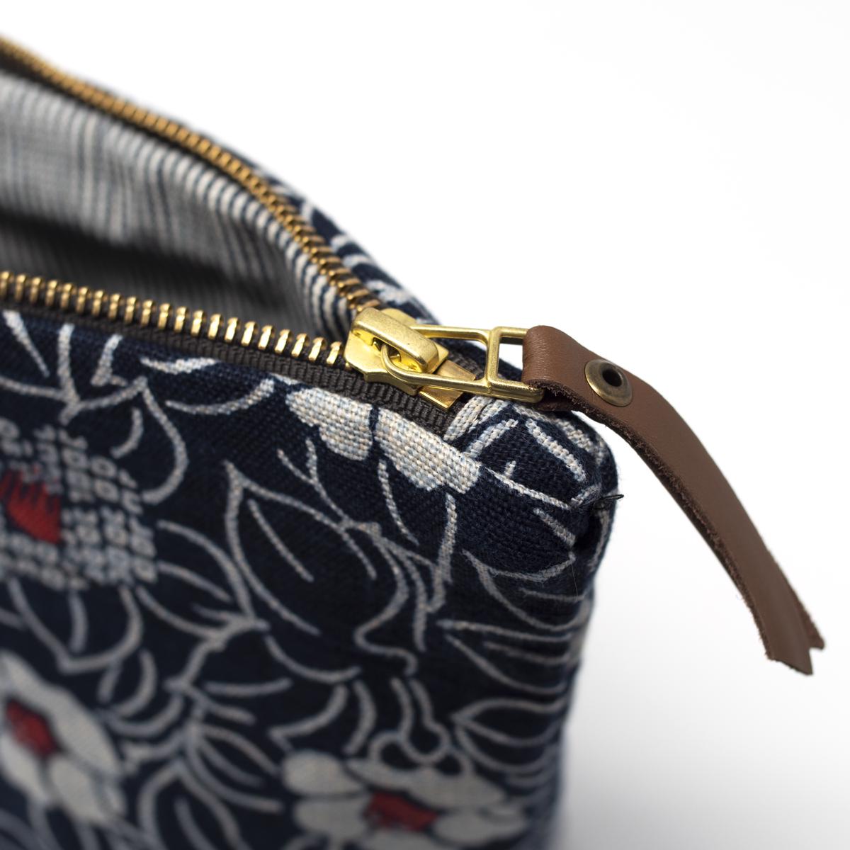 kiriko made flower bag zip