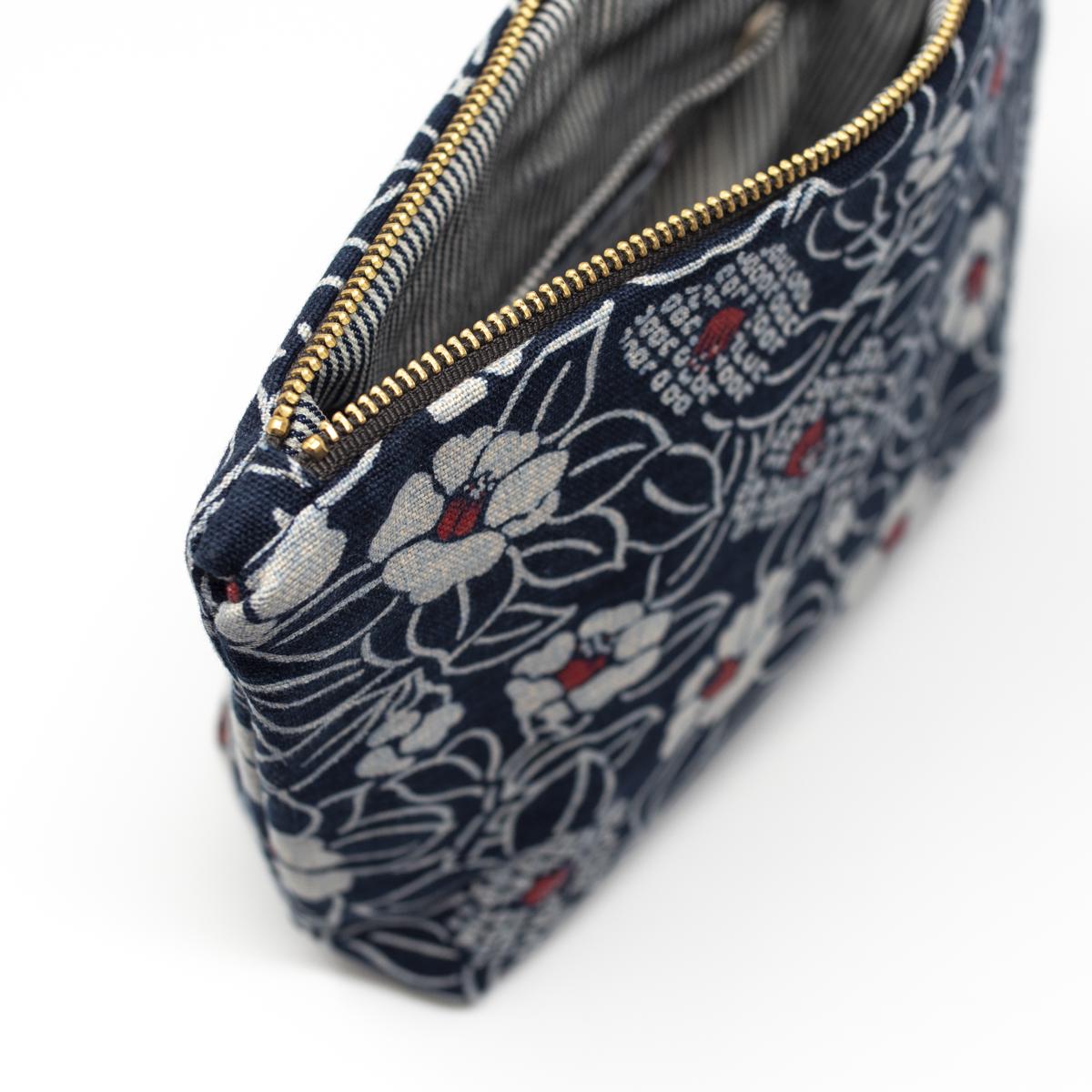kiriko made flower bag top closeup