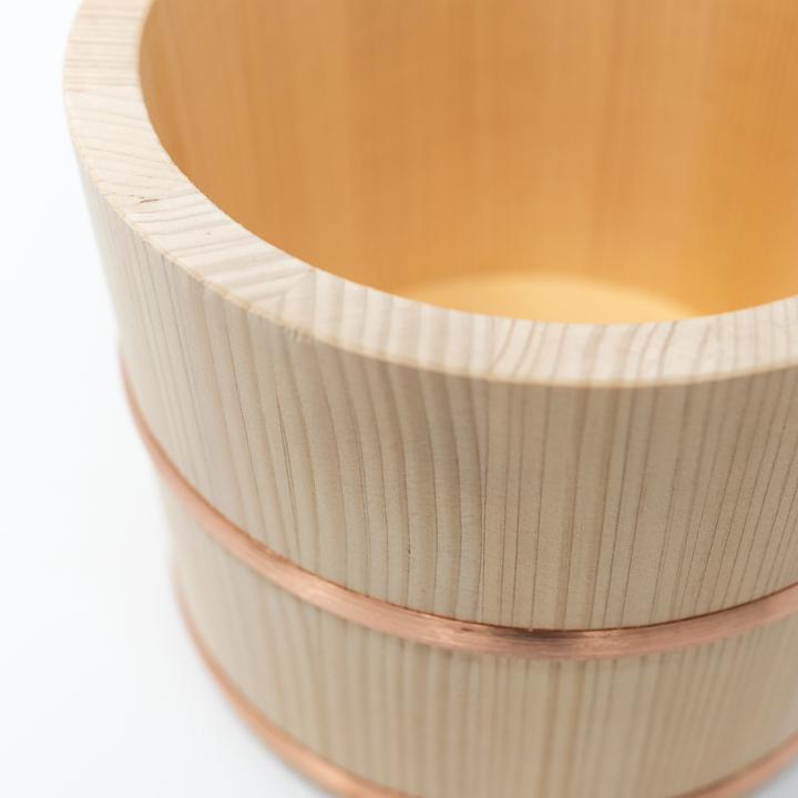 general bath bowl with handle closeup lip