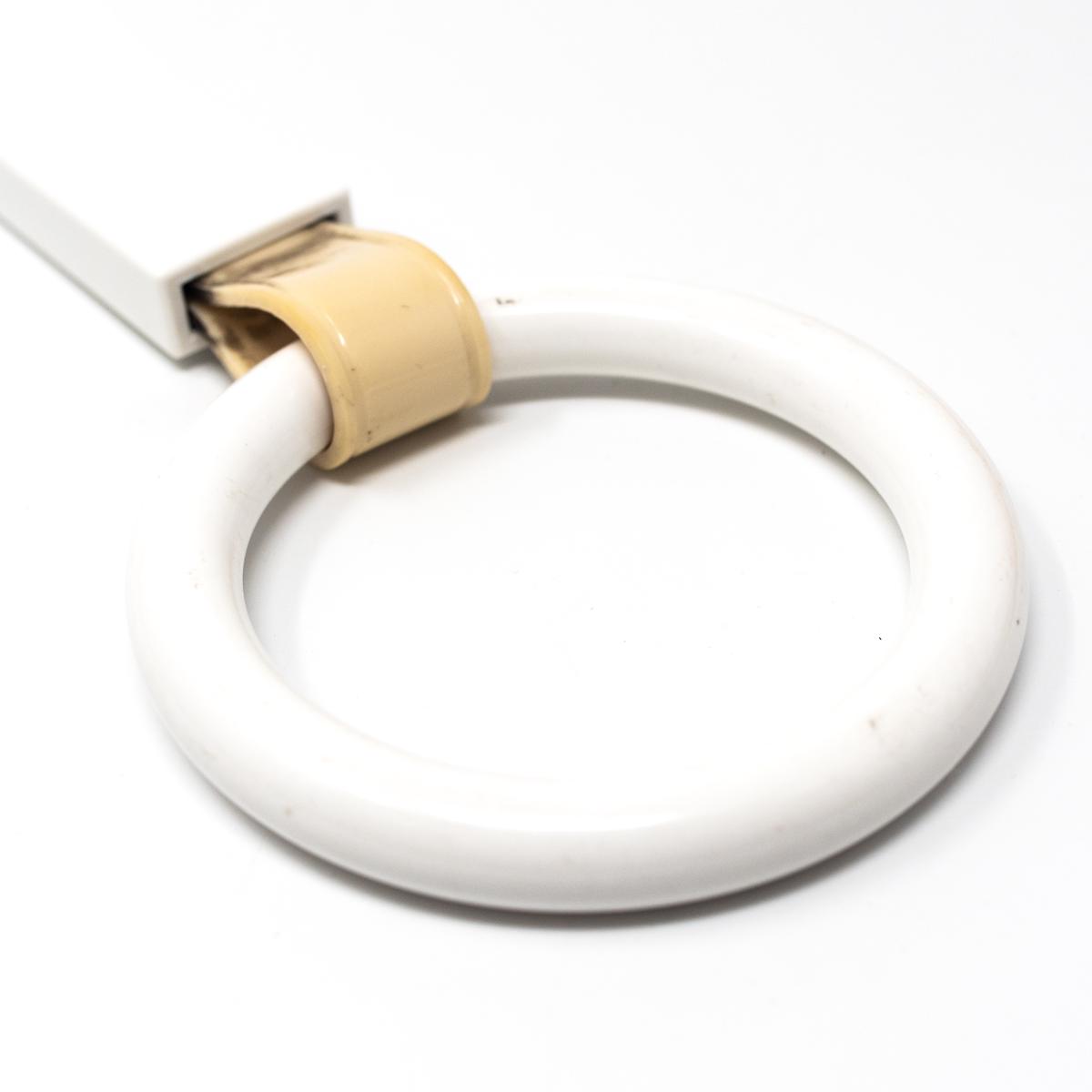 general 2023 handle long white circle closeup