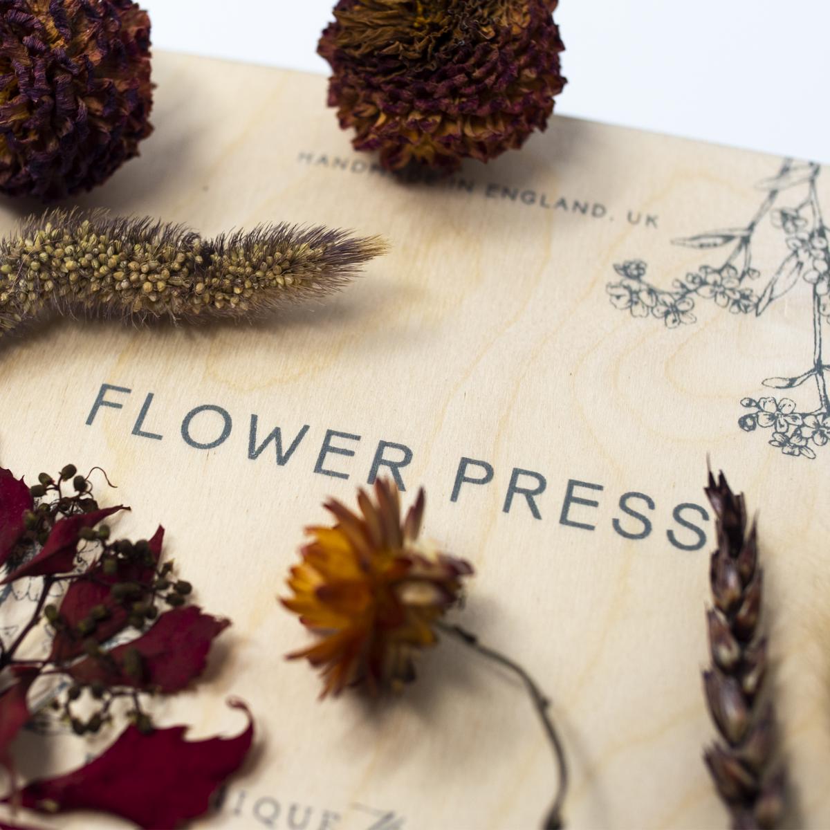 botanique flower press kit top closeup