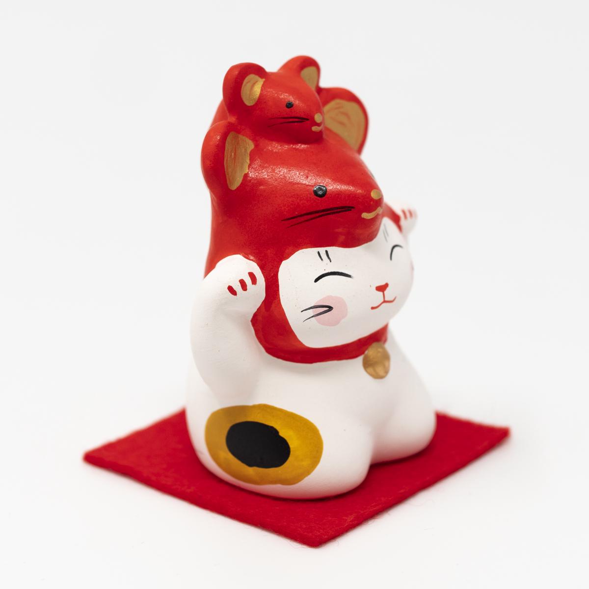 general cat with mouse hat