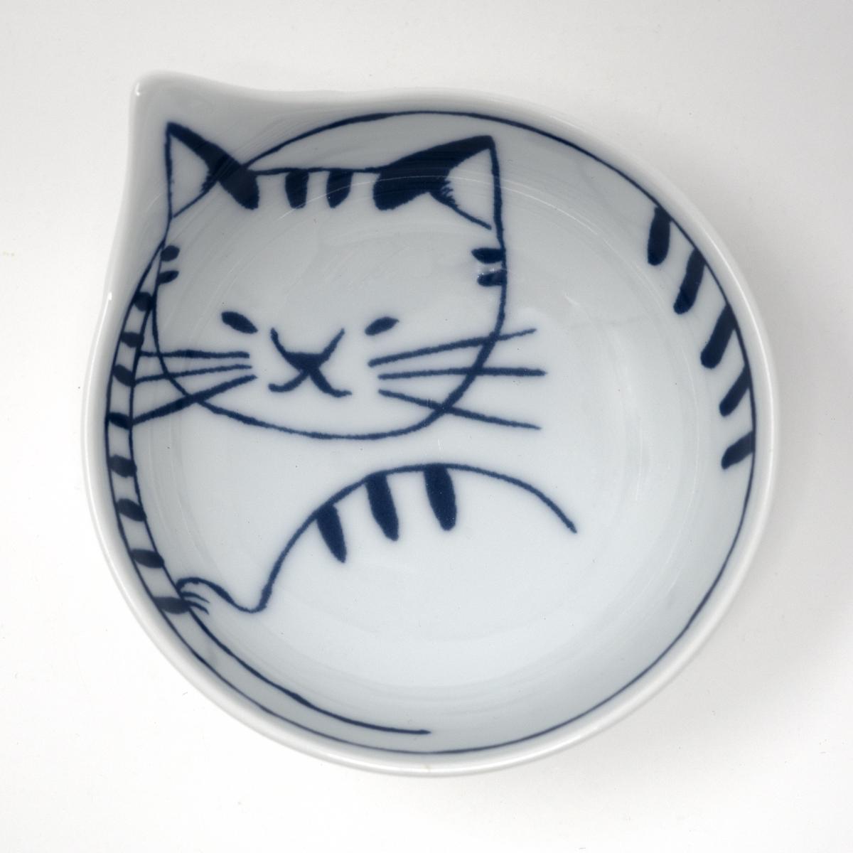 small cat dish front