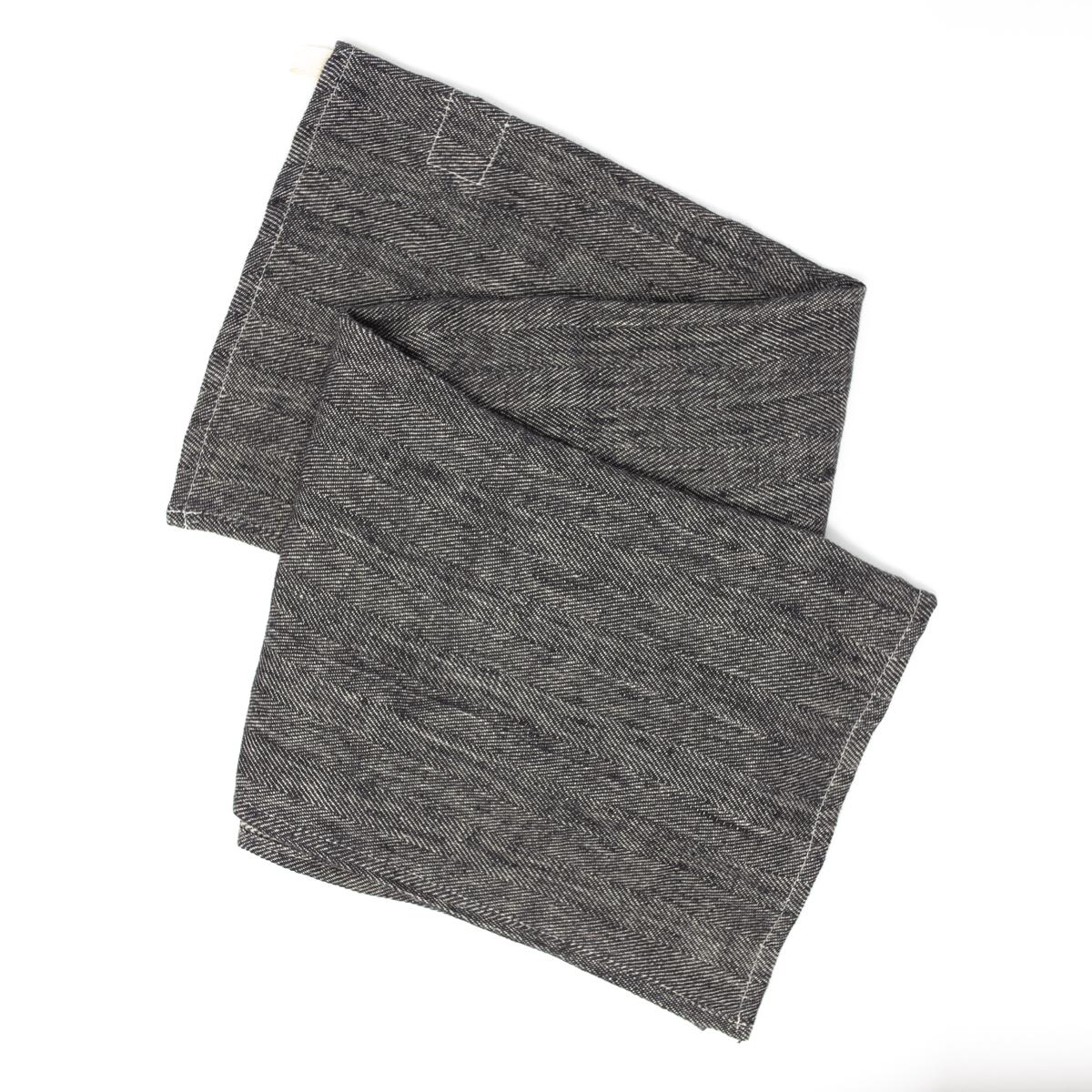 blasta henriet cloth folded