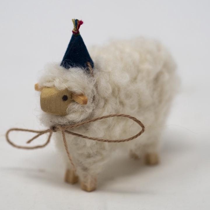 Large Party Lleyn Sheep Figurine