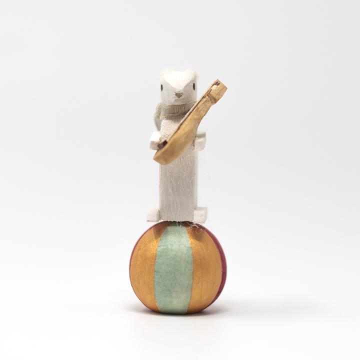 kyoka guitar rabbit on ball front