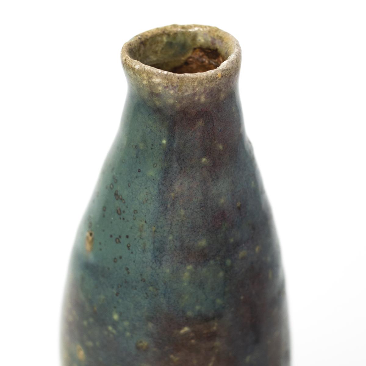 isao tall vase texture