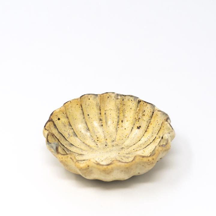Fumie Suzuki ceramics small white bowl top angle