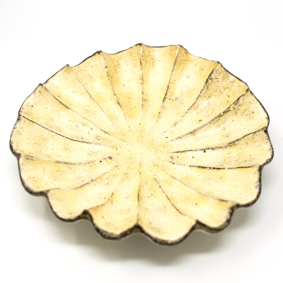 Fumie Suzuki ceramic large white dish top